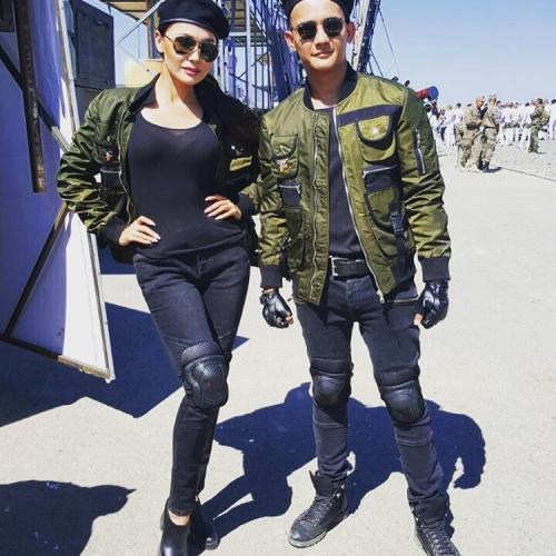 Zhanar Dugalova & Али Окапов - Алға Ризамын (2016)