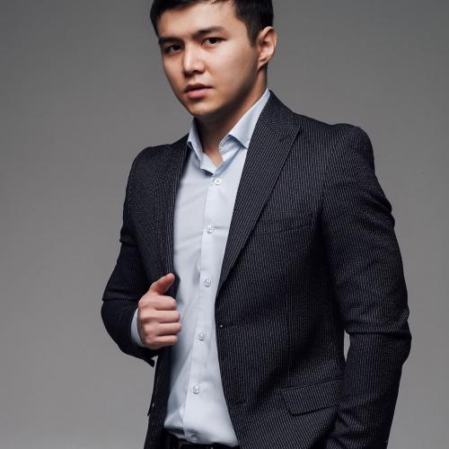 Айбек Серикханов
