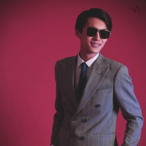 Әділет Жақсылықов - Нұрын шашқан