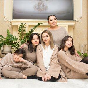 Алтынай Жорабаева - Қыздарыма