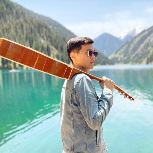 Кеңес Азамат - Ессіз сүйгенім