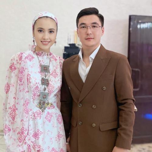 Кішкенеев Хасенхан, Арайлым Асылханқызы - Тойға шашу