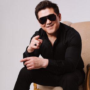 Құрмаш Қуанышбаев - Қыз Жігіт