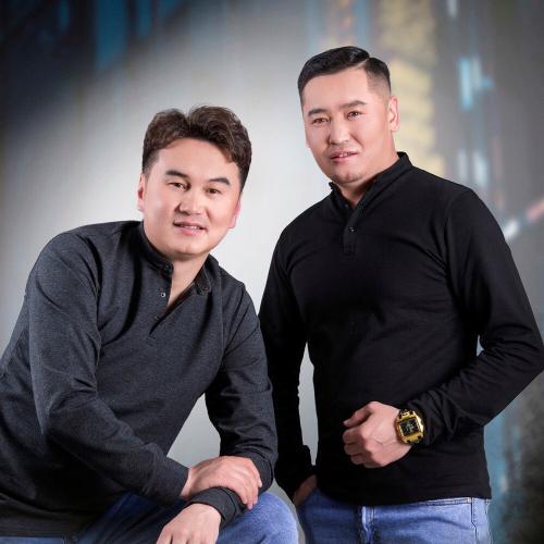 НұР тобы - 20 жылғы түлектер