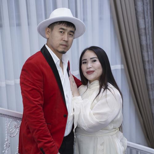 Нұржан Уалиев & Айкерім Алмаханова - Махаббат болсын әр үйде