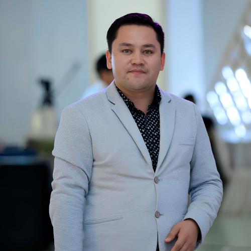 Жәнібек Қуанышбеков - Әлем аруы